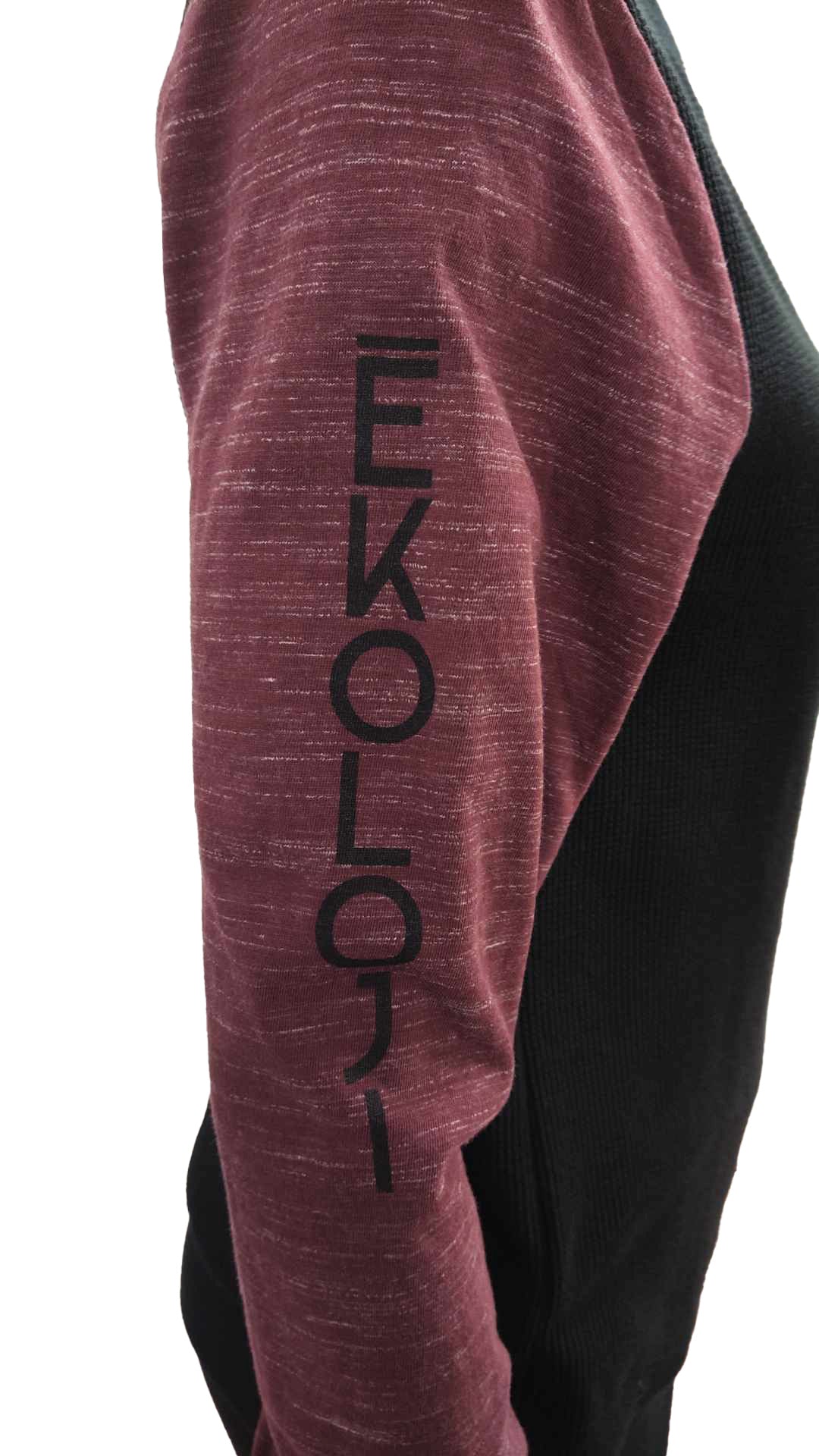 MED-t-shirt BERLIN-Right-sleeve view in solid burgundy
